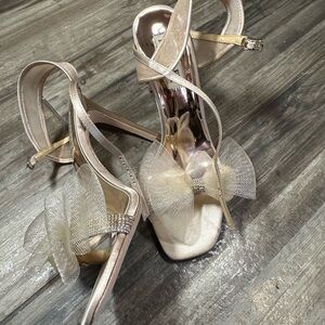 Badgley Mischka Ivory Satin Heels with Bow